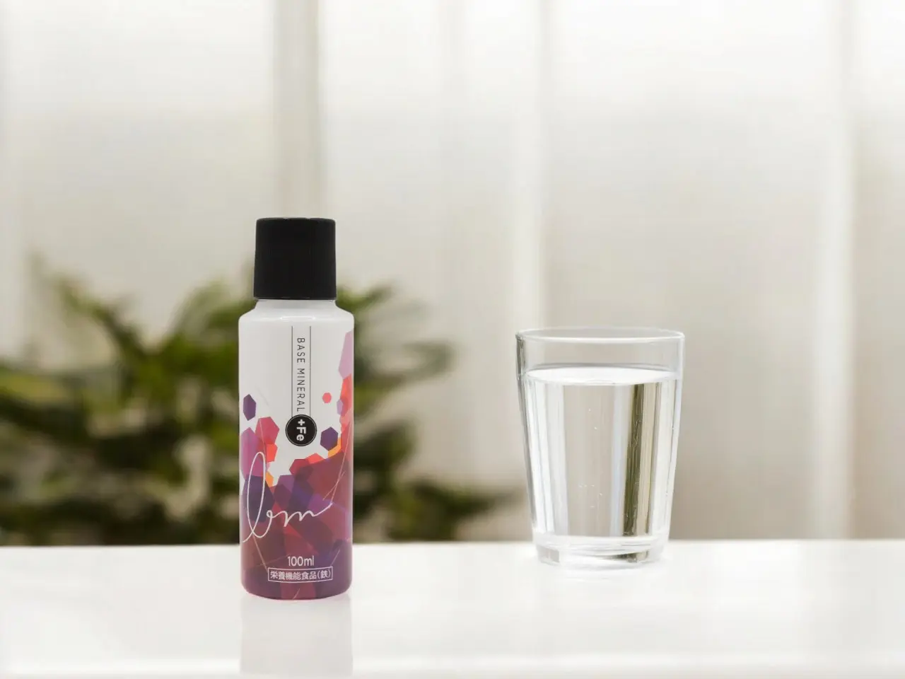 ベースミネラル＋Feと水の入ったグラス